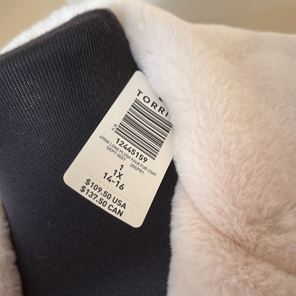 Torrid pale, powder pink puff coat - 1X 14/16 - Picture 4 of 7